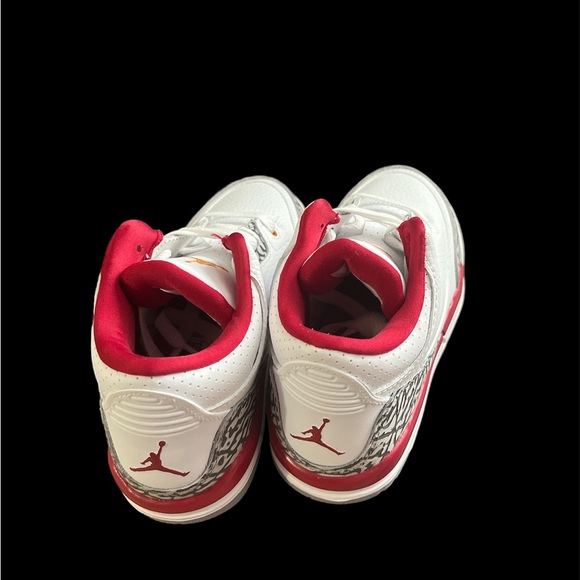 Little Kids Jordan 3 ‘Cardinal Red’ - Picture 3 of 6